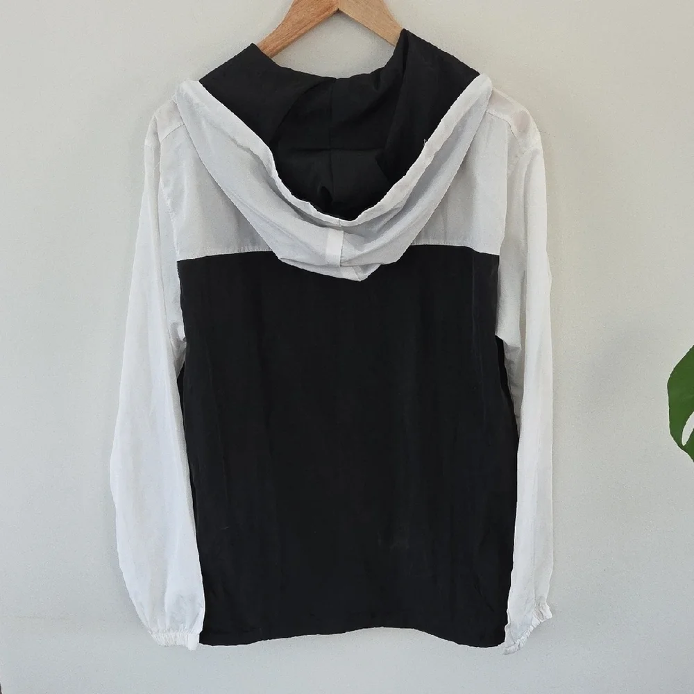Giant Black and White Men's Windbreaker